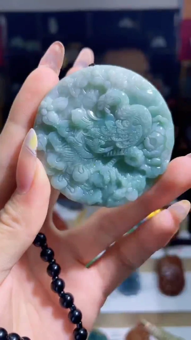 翡翠未镶嵌吊坠(不含链)C26