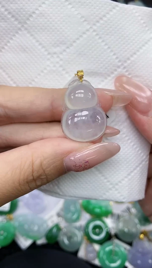 颈饰18K金镶嵌翡翠1111111111