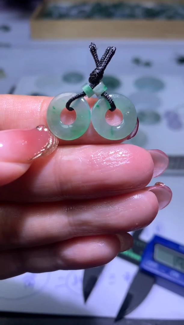 【闪购商品】定制翡翠未镶嵌毛货