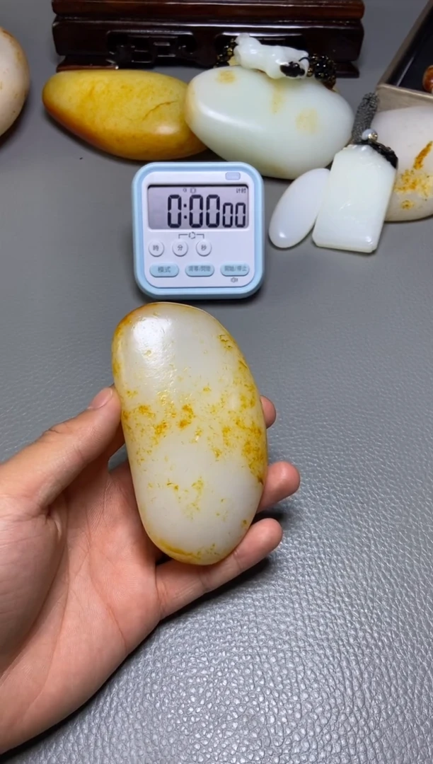 未镶嵌和田玉挂件墨**…1
