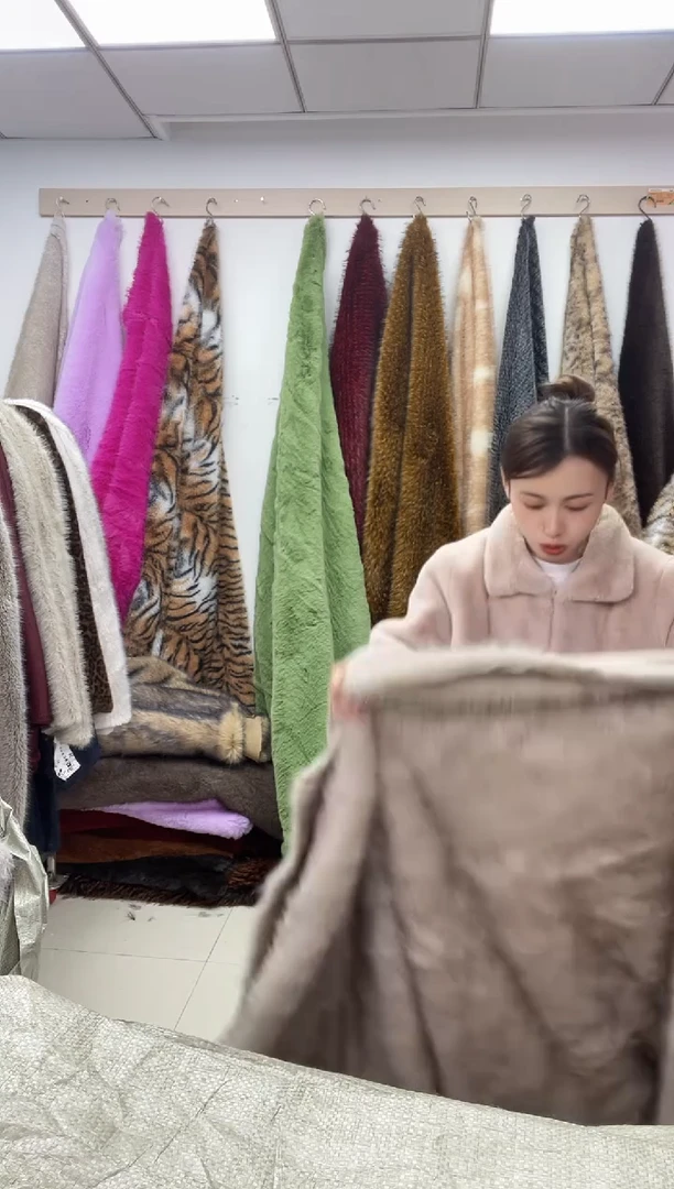 狐狸毛D602，尺寸1.8*1*1.5