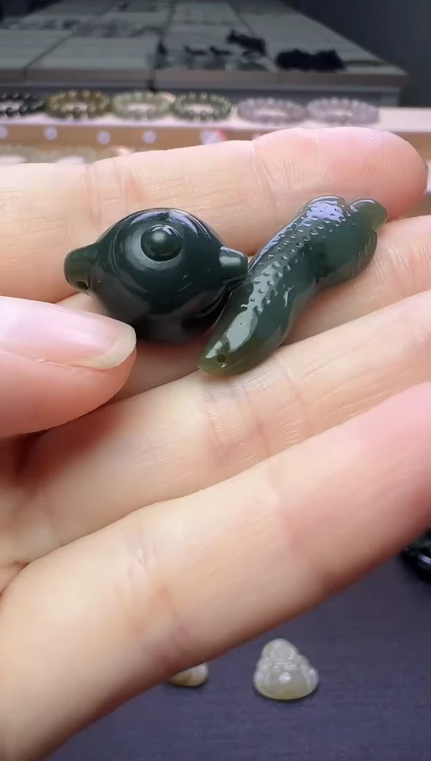 颈饰未镶嵌和田玉74号链接有包容两个15米