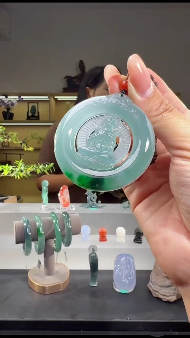 吊坠(不含链)未镶嵌翡翠观音