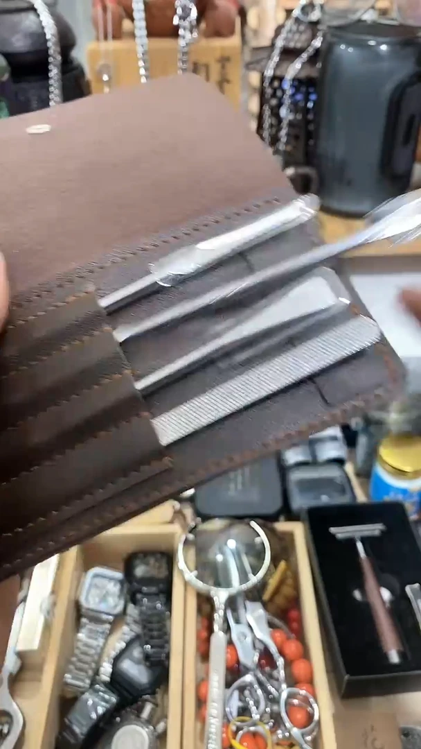 瓷片闪购商品  如图所示