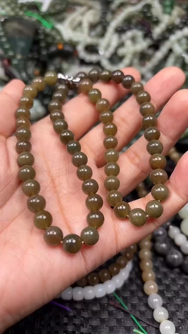 颈饰未镶嵌和田玉1