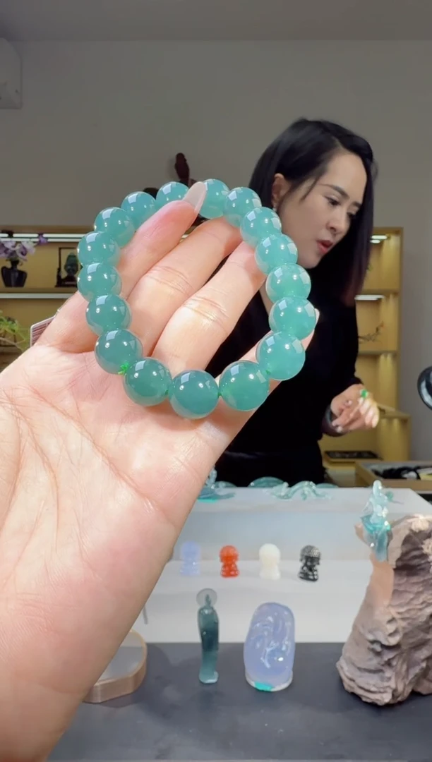 未镶嵌手串翡翠手串（多样性发其一）