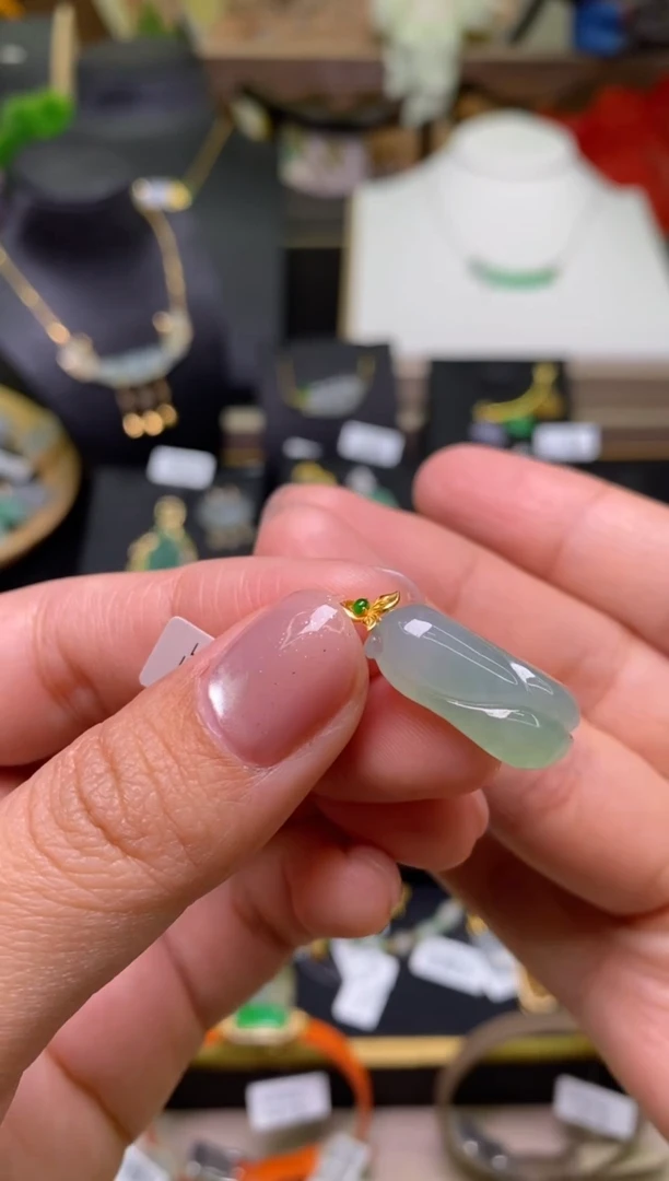 【闪购商品】翡翠颈饰18K金镶嵌净货17984