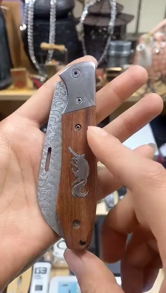 瓷片闪购商品  如图所示