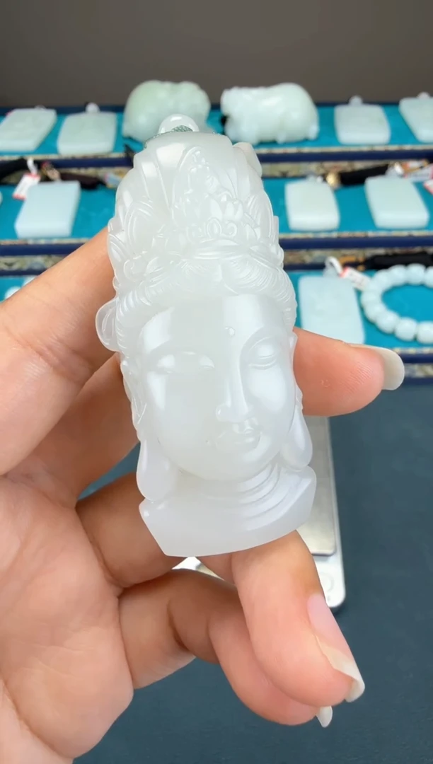 颈饰未镶嵌和田玉1