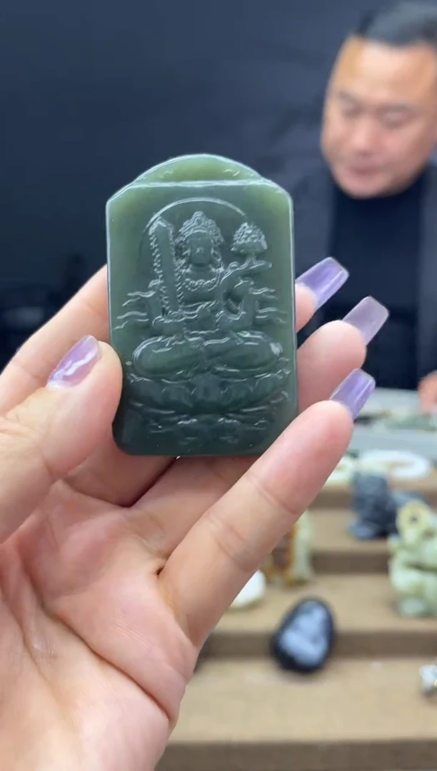 颈饰未镶嵌和田玉1