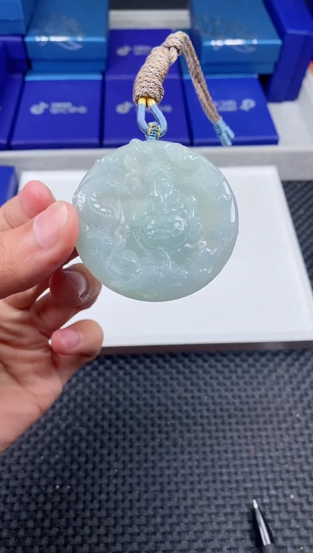 翡翠未镶嵌颈饰111111111