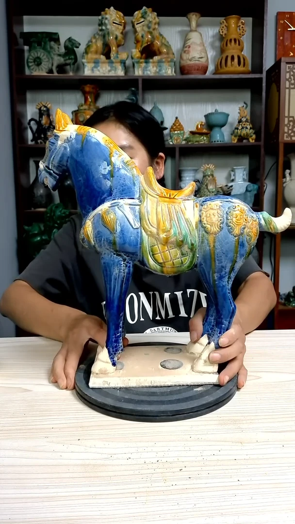 经典精美复古风格瓷器