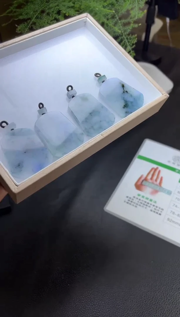 未镶嵌挂件翡翠多样性发一件CH213