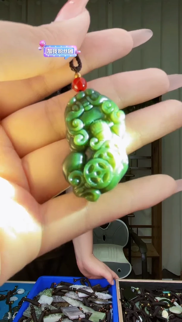 和田玉未镶嵌挂件拍一发一，多样性发货！