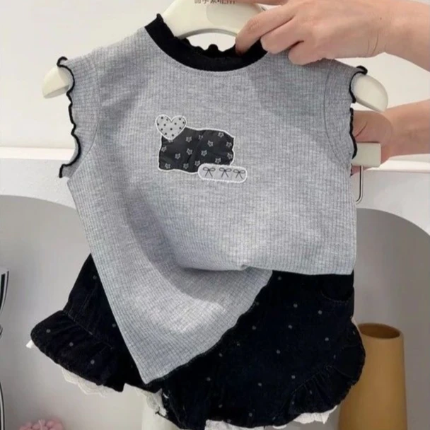 女宝宝夏季儿童新款韩版时髦洋气灰色背心花边牛仔短裤两件套