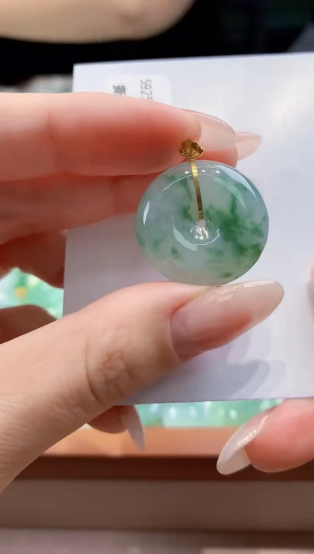 翡翠18K金镶嵌颈饰天然A货翡翠挂件