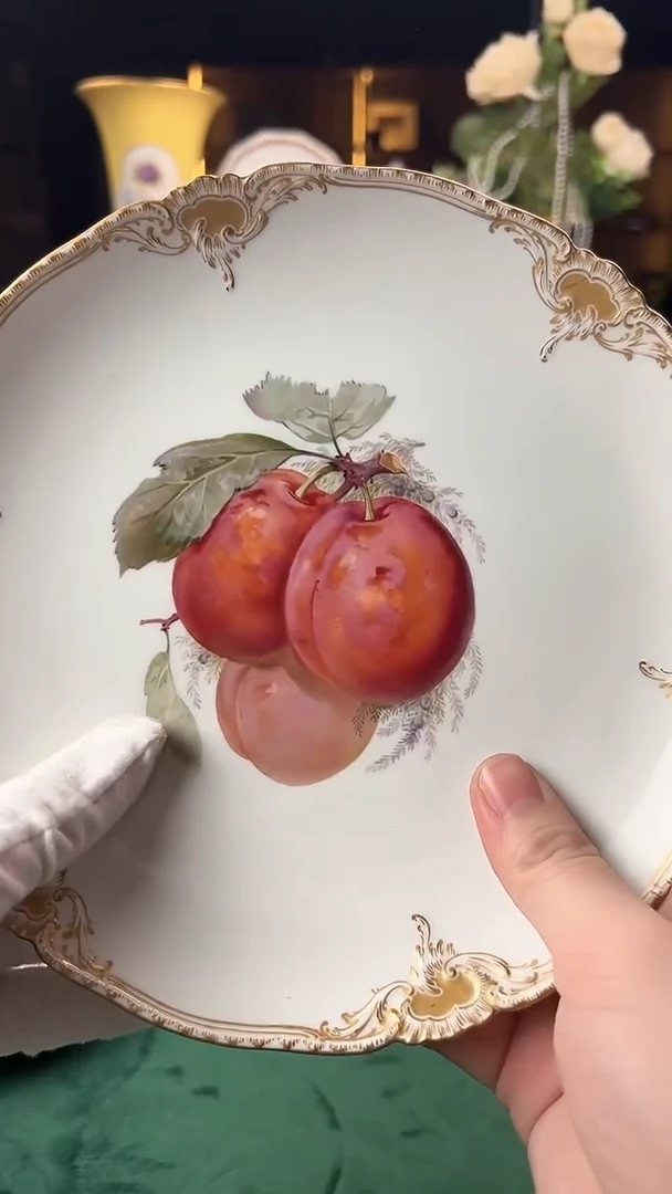 【闪购商品】瓷片KPM鎏金果绘赏盘