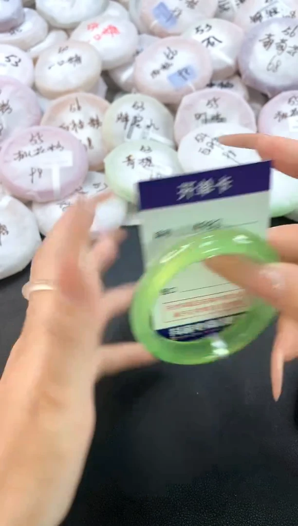 玛瑙/玉髓手镯未镶嵌4982圈口56.4