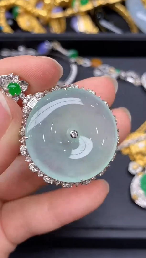 颈饰18K金镶嵌翡翠471-雪姐翡翠天天见