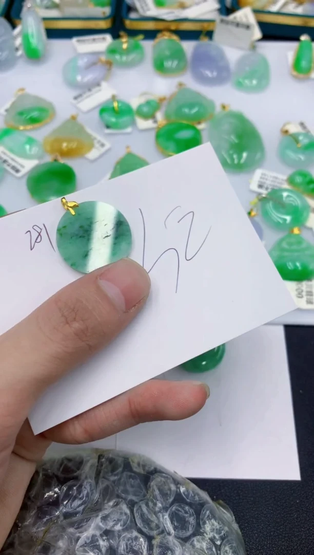 颈饰未镶嵌翡翠1111111