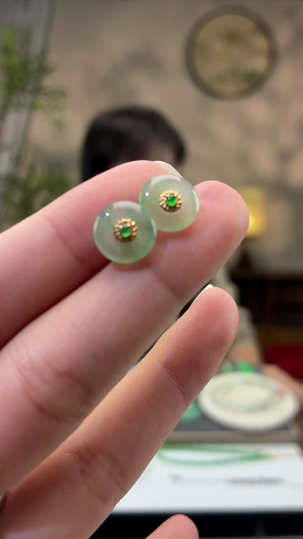 吊坠(不含链)18K金镶嵌翡翠耳钉