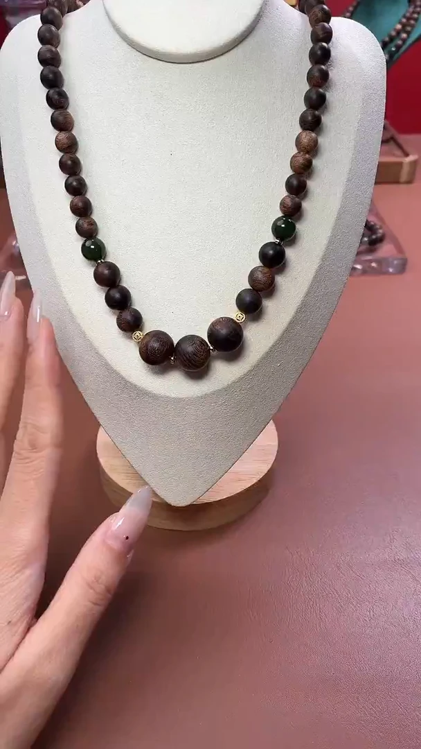 沉香手串沉水越南芽庄黄棋楠瘤疤+越南芽庄白棋楠设计