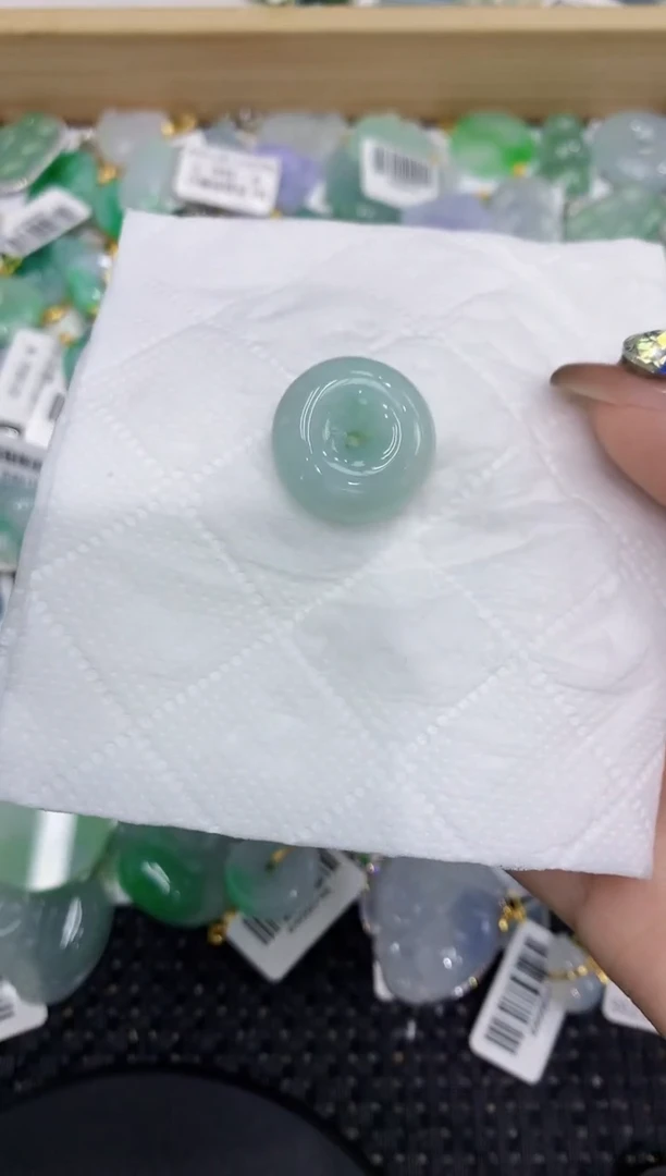 翡翠未镶嵌颈饰111111111111