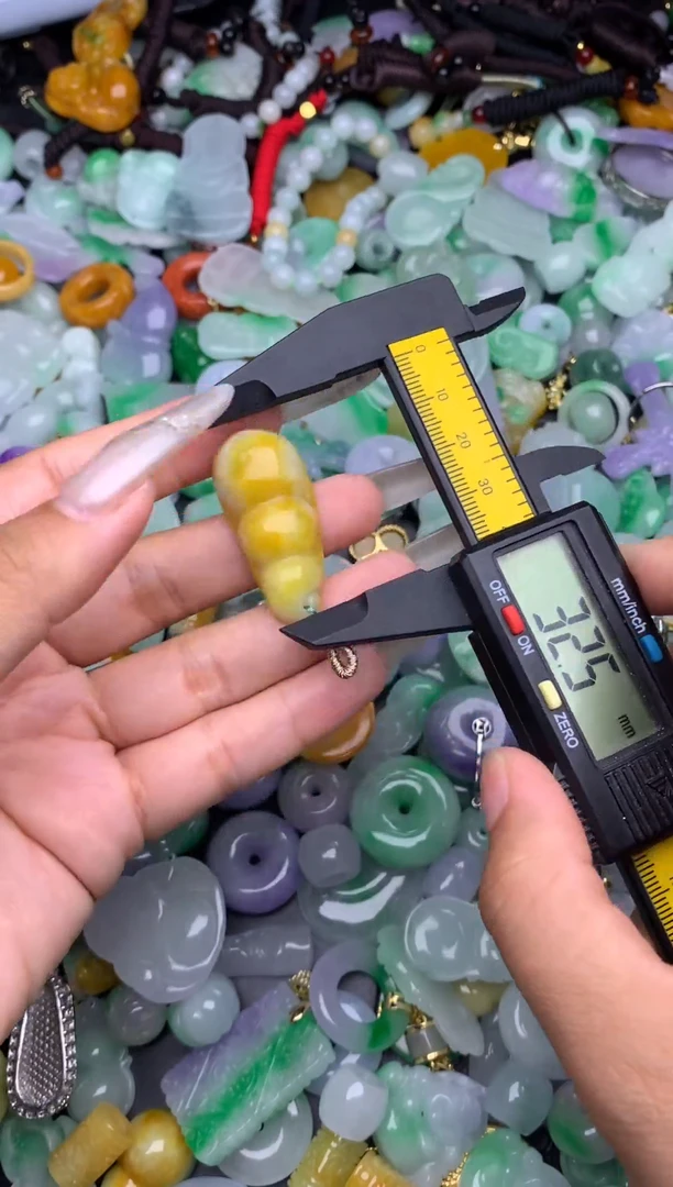 翡翠未镶嵌颈饰天然缅甸翡翠吊坠