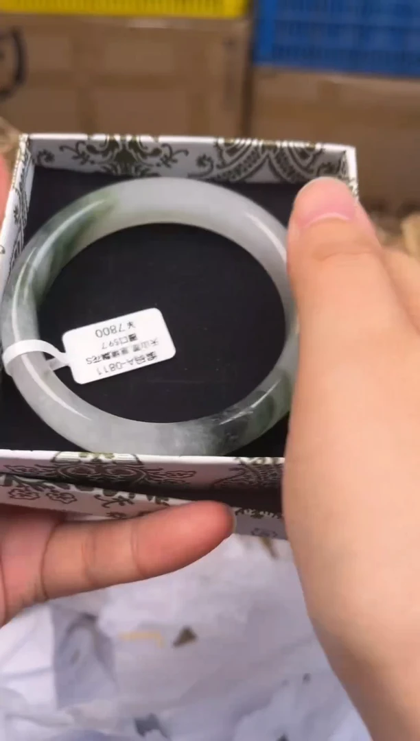 未镶嵌手镯石英质玉A-0811
