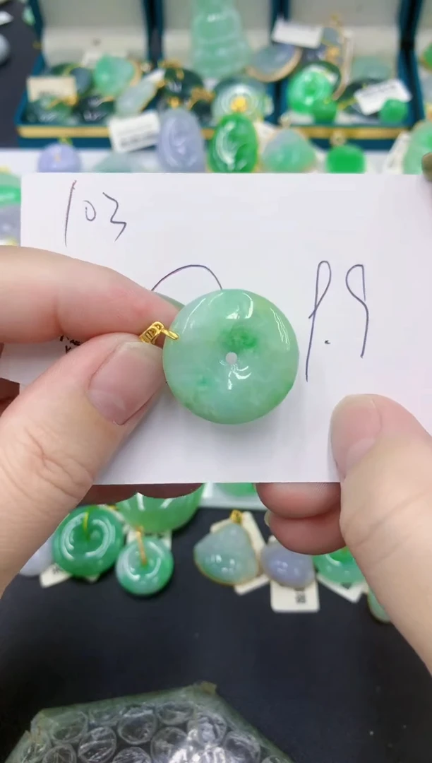 翡翠未镶嵌颈饰111111