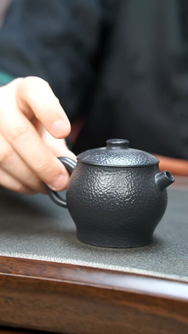 【闪购商品】紫砂茶壶锤纹捂灰小巨轮壶