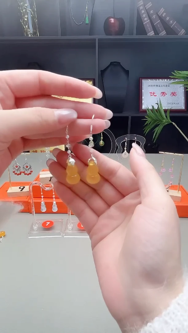 未镶嵌耳钉玛瑙/玉髓333