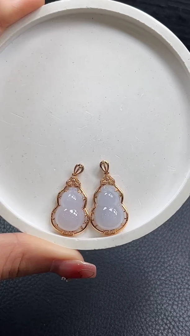 【闪购商品】翡翠耳饰18K金镶嵌葫芦多样性发1件