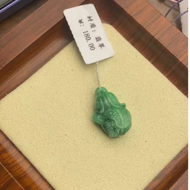 天然缅甸翡翠白菜