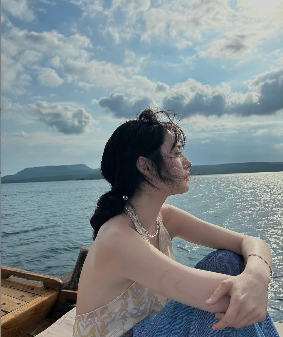 哭哭3C+集合短袖休闲百搭时尚男生女生中性情侣款式宽松外穿衣服