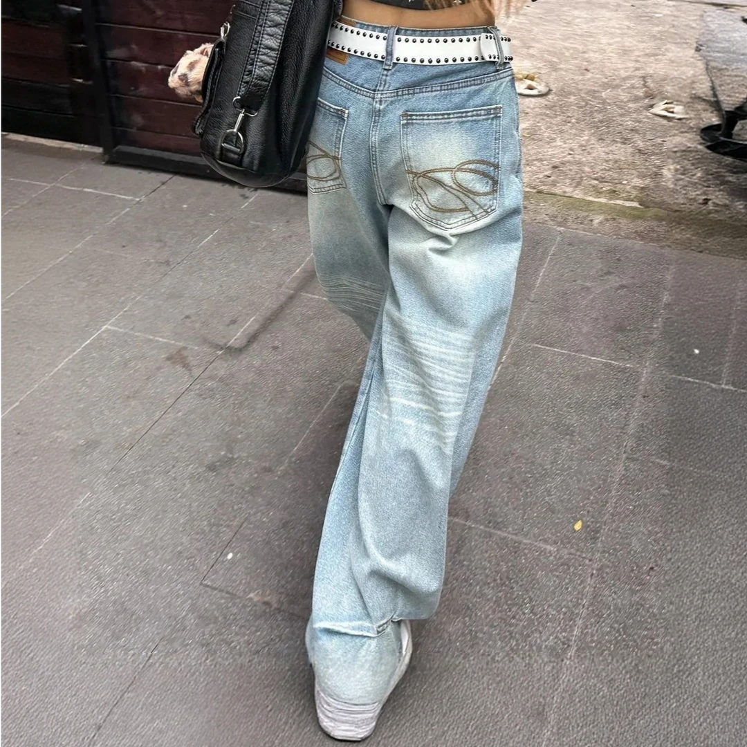 美式复古宽松做旧水洗刺绣牛仔裤女秋季新款小众休闲直筒弯刀裤潮