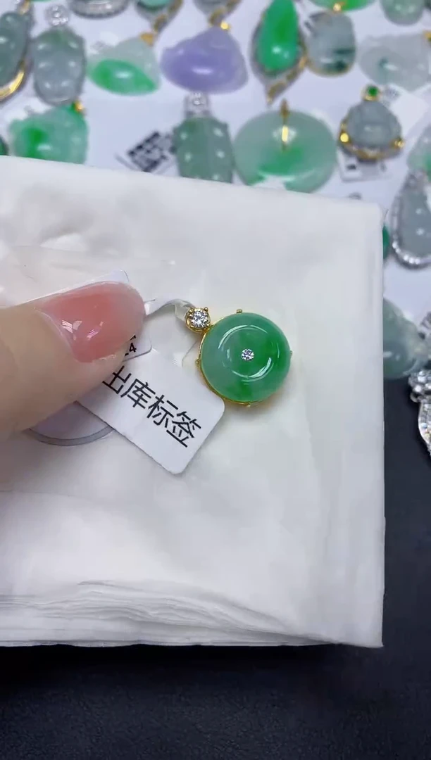 颈饰未镶嵌翡翠天然缅甸翡翠A货多样性发一件