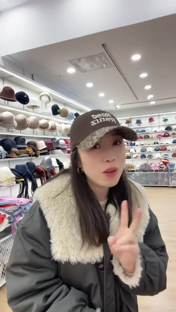 涤纶（聚酯纤维）豹纹咖色棒球