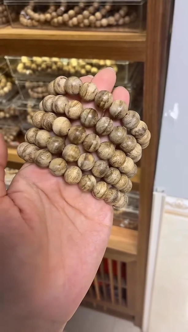 沉香手串东马圆珠单圈1.2微瑕多样性发其一