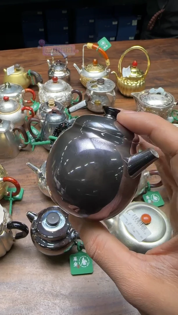 马*马呆坐 手敲暮紫玄金珠玉壶