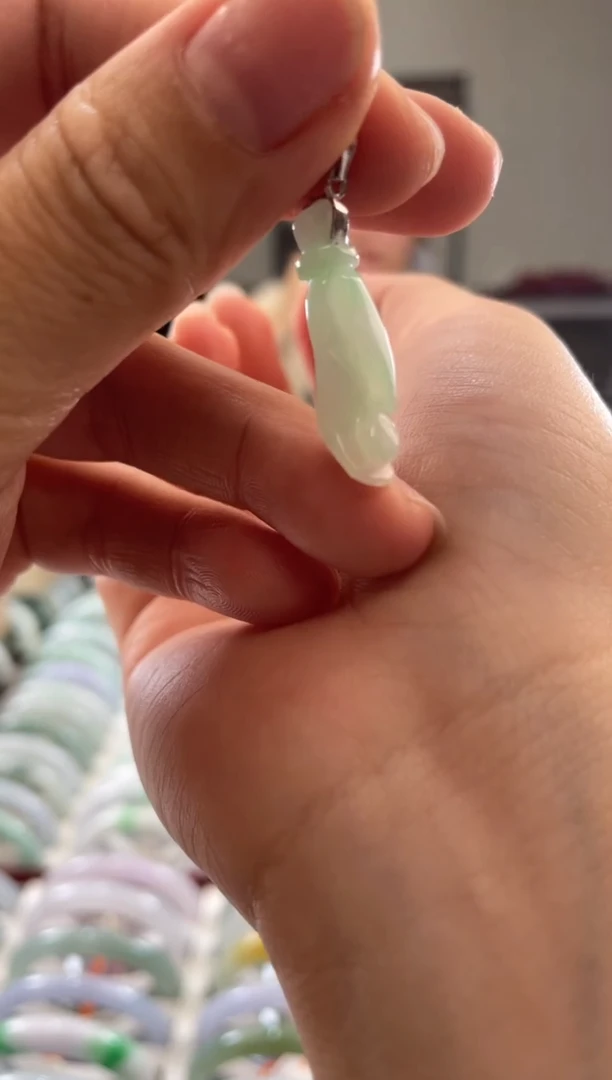 颈饰未镶嵌翡翠多样性发一