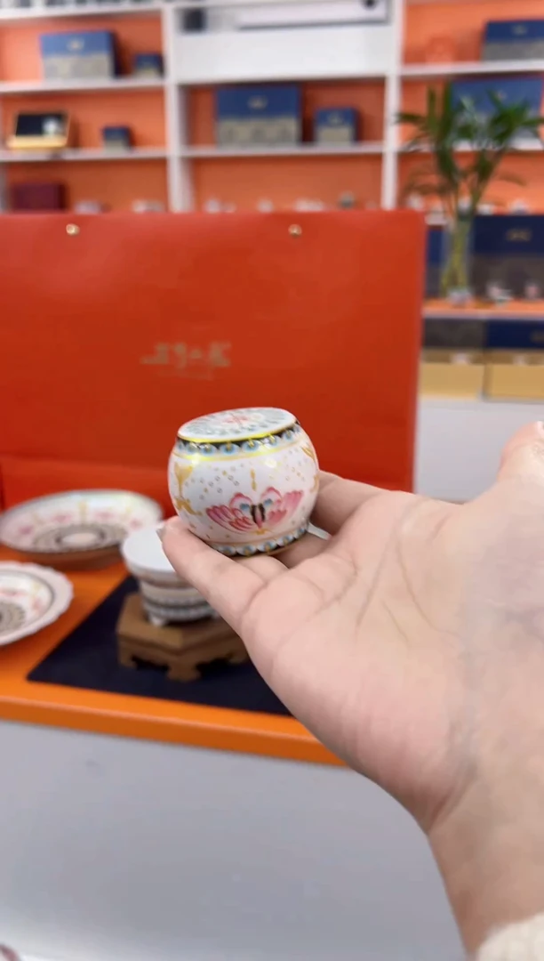 【闪购商品】瓷片小乔推荐如图所示