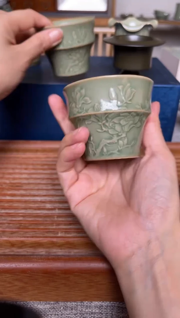 瓷器耀州窑折腰玉兰杯   微瑕