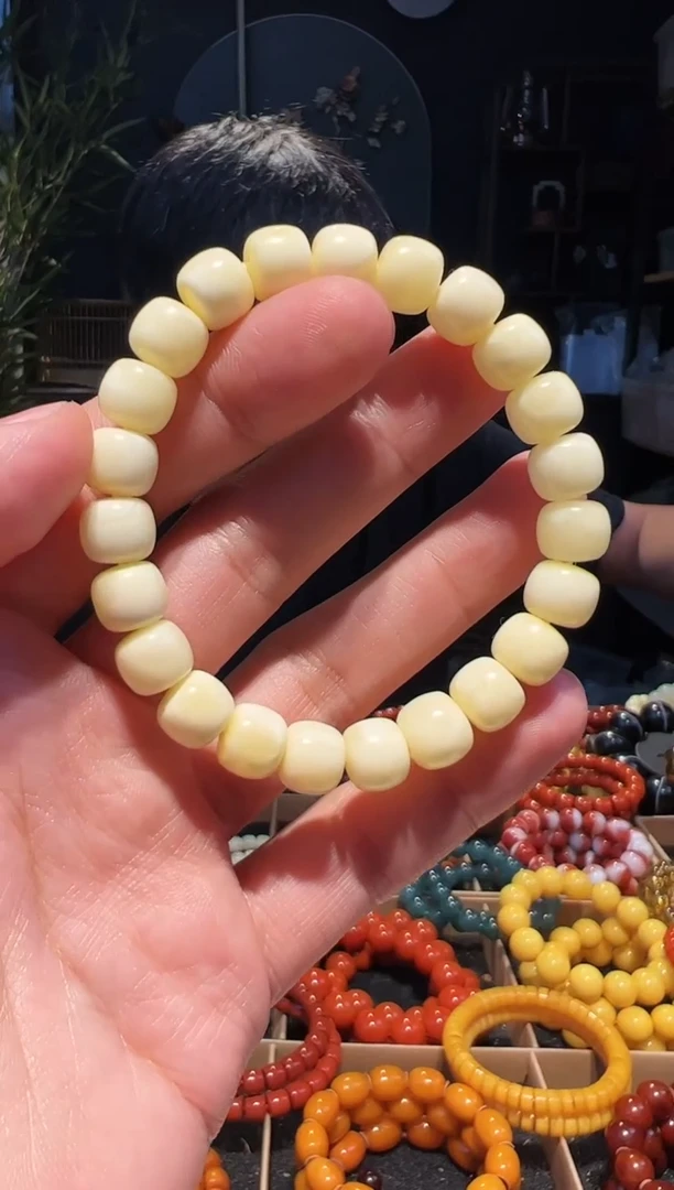 未镶嵌蜜蜡手串10+单圈