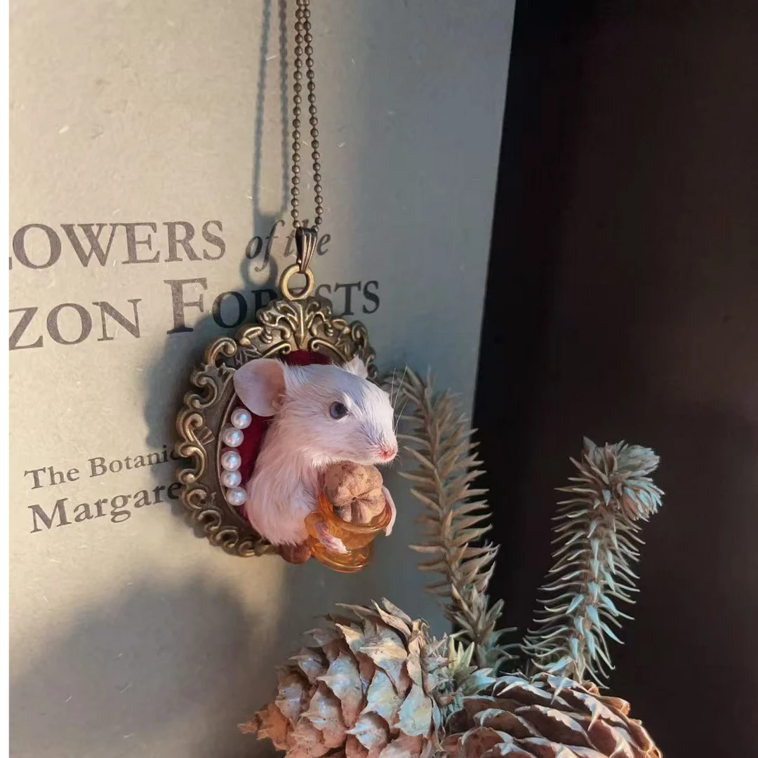 鼠鼠胸像标本吊坠