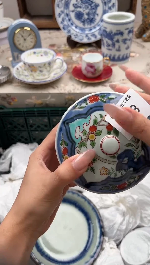 瓷片哈*哈J         758
