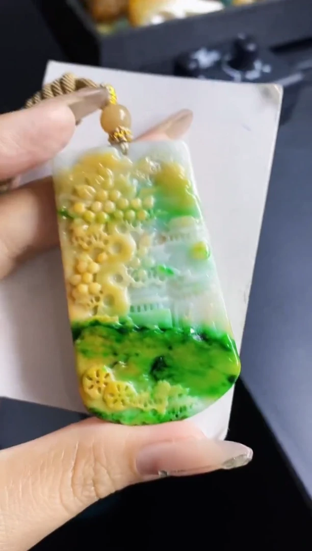 颈饰未镶嵌翡翠翡翠A货