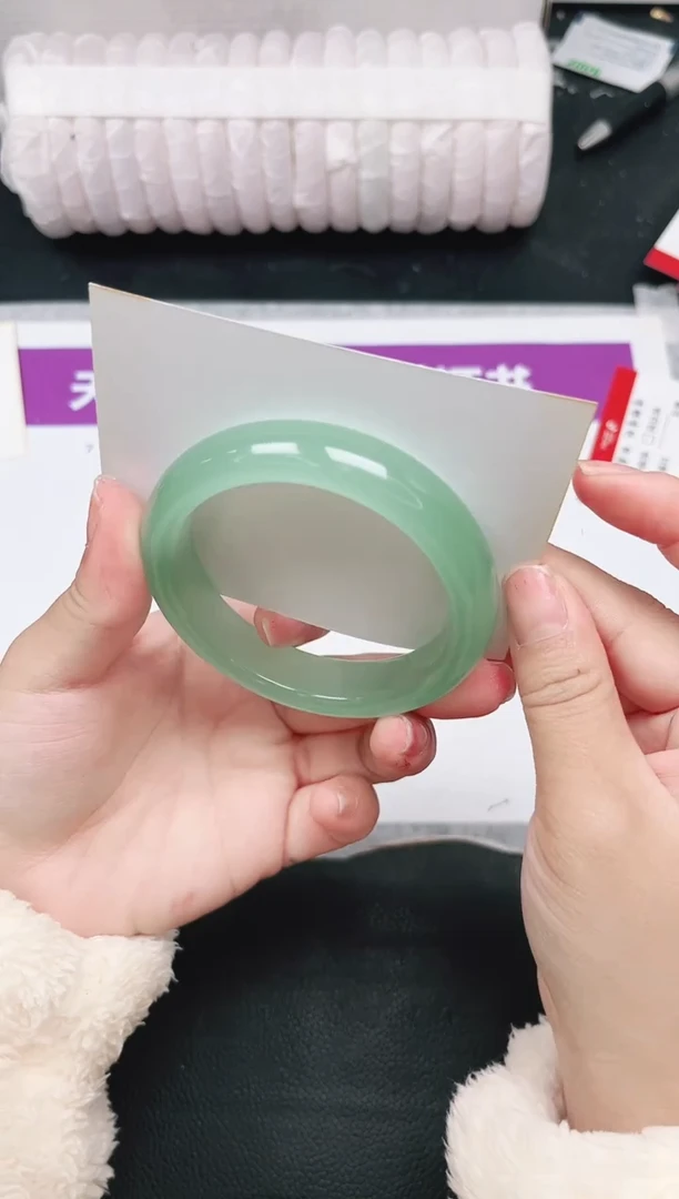 未镶嵌手镯石英质玉141-56