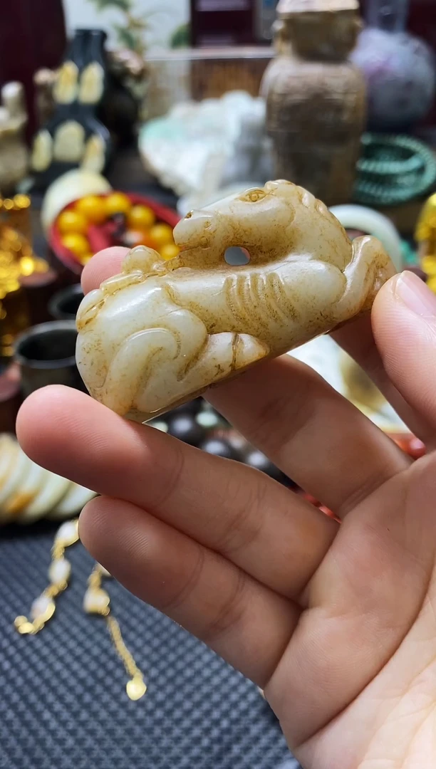 未镶嵌和田玉挂件马