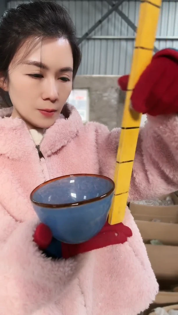 129直播玻璃花瓶